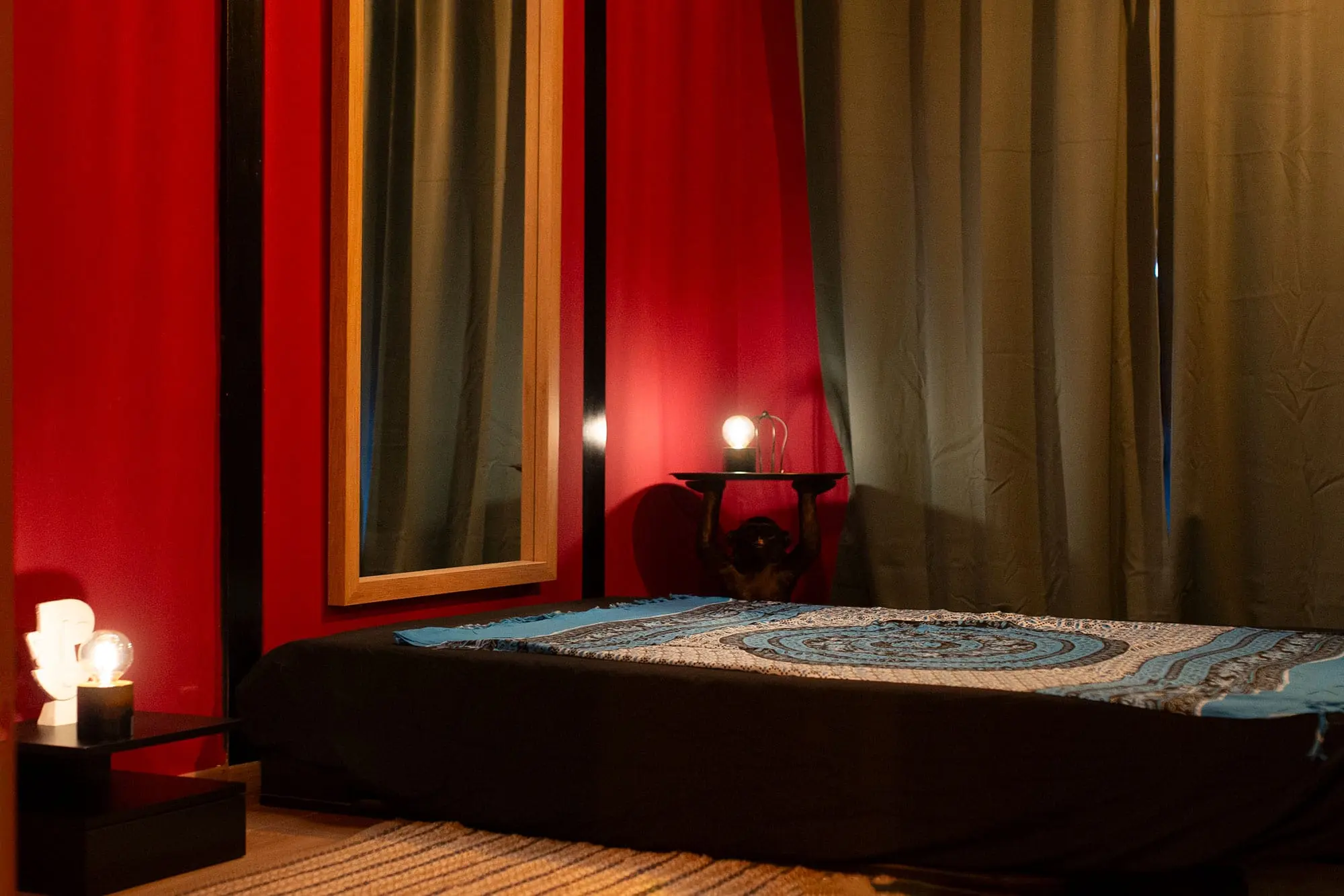Private relaxation lounge at the massage studio